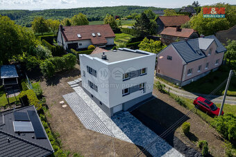 Prodej rodinného domu 5+kk, 188 m2, pozemek 963 m2, Hrabyně - 2