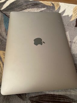 MacBook Pro 13,3" Touch Bar 256GB vesmírně šedý (2018) - 2