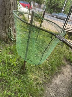 Teleskopický podběrák střědně velký - 2