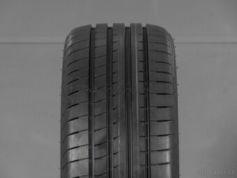 Demo letní pneu R18 Goodyear 225/45/18 4ks stav 99,9% (152T) - 2