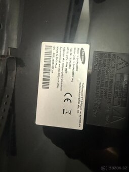 Tv samsung i s držákem na zeď. - 2