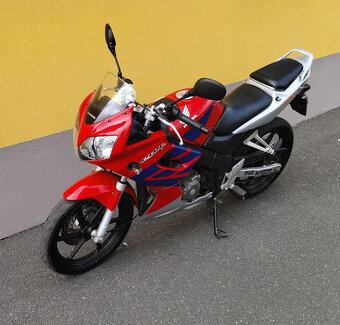 Prodám Motocykl Honda CBR125R r.v2006 10320tkm - 2