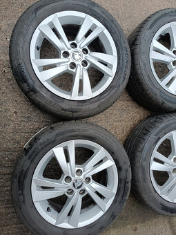 Fabia / Rapid - alu 6x15 et38 + letní 185/60/15 - 2