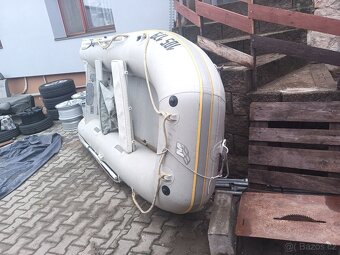 Motorový člun Quiksilver - 2