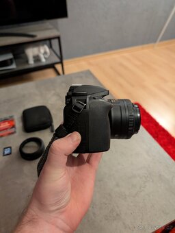 Nikon D3300 + 35mm nikkor, příslušenství - 2