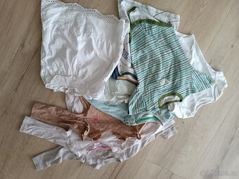 Oblečení pro holčičku, vel. 80 a 86; 31 ks - 2