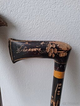 Prodám staré vycházkové hole - 2