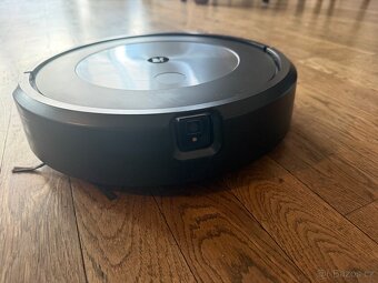 Irobot j7+ - 2