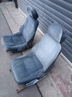 Lada Niva sedacky - 2