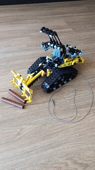 Lego Technic 42094 Pásový nakladač - 2