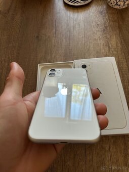 iPhone 11 64gb bílý - 2
