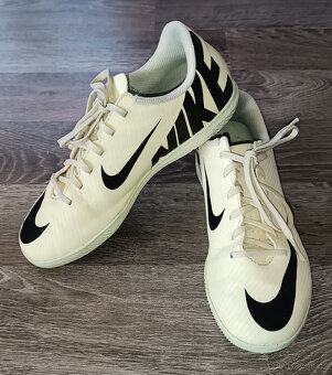 Dětské sálové boty Nike Mercurial Vapor 15 CLUB - vel. 35 - 2