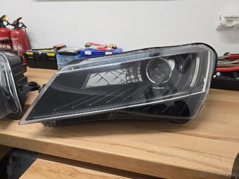 Přední světlomety Škoda Superb III + Originální jednotky - 2
