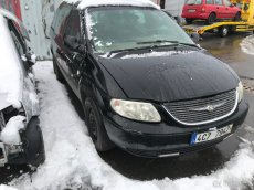 Chrysler Voyager 2,5CRD 2004 105kW ENJ - JEDE, DILY - 2