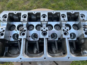 Hlava motoru 1.9 TDI 77kw 038 103 373 R - 2