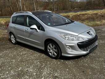 Peugeot 308 SW 1.6i 115kw, r.2010, 7mist, klima - 2