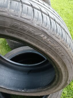 Letní pneumatiky 235/45 r 17 - 2