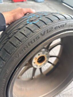 OZ Ultraleggera HLT 18" 5x112 ET35 / Hankook 215/35r18 - 2