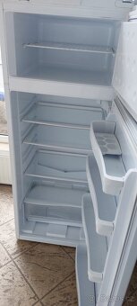 Chladnička kombinovaná Indesit - 2