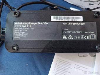 Rychlonabíječka baterií elektrokola BOSCH Fast Charger 6 A - 2