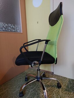 Kancelářská židle, síťovaná, zelená/černá - 2