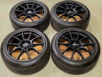 lehčená ATS Racelight 8,5x19" 5x112 ET30 s pneu 225/40 R19 - 2