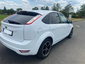 Ford Focus 1.6 MK2 Facelift - 2