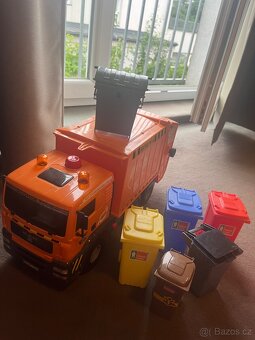 Auta-hasiči, DHL, autobusová garáž Tayo, popeláři - 2