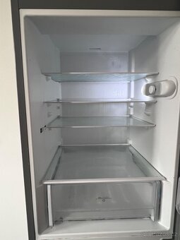 Prodam Lednici Indesit - 2