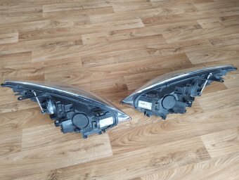 Přední světla Renault Megane III - original - 2