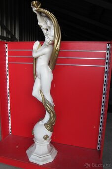 PRODEJ  Dekorativních soch dva kusy. - 2