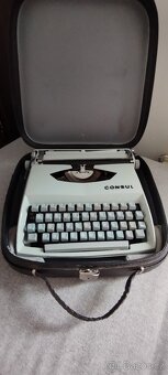 Kufříkový psací stroj - 2