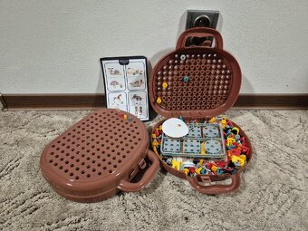 Dětský ponk a kufříky se šroubky - 2