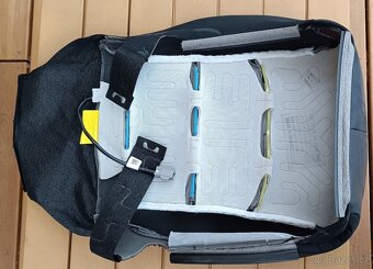 Tesla Model 3 potah sedačky řidiče - 2