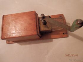 Mlýnek na kávu 8 - 2