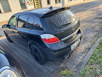 Opel Astra H 2.0T - 2