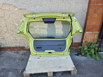 Chevrolet spark II zadní viko kufru - 2