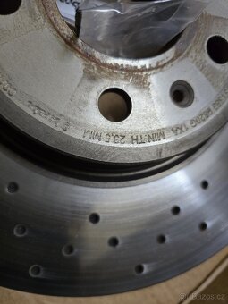 AUDI A4, A5 2,0TDi Brzdove kotouče BREMBO - 2