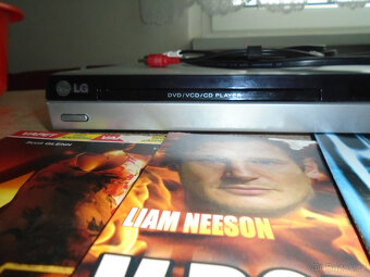 Prodám starší DVD +filmy - 2