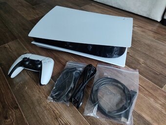 Playstation 5 s mechanikou - 2