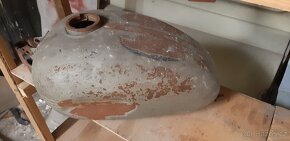 Prodám nádrž Jawa 250 -353.04 - 2