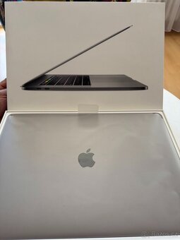 MacBook Pro 15" CZ | 16 GB | 256 GB | Touch Bar | 2016 - 2