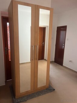 Šatní skříň - 2
