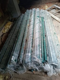 Drátěný plot 150 cm nový+ příslušenství - 2