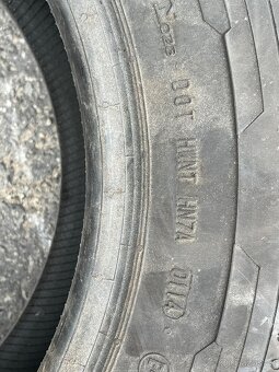 Pneu 215/70/15c Continental 1ks 5,5mm - 2