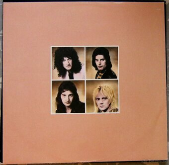 LP deska - Queen - A Day at the Races - 2
