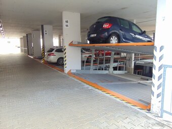 Pronájem garážové stání, 11 m² - Pardubice - 2