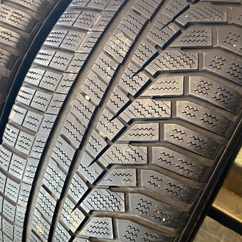 Zimní pneu 245/45 R18 100V Hankook 6,5-7mm - 2