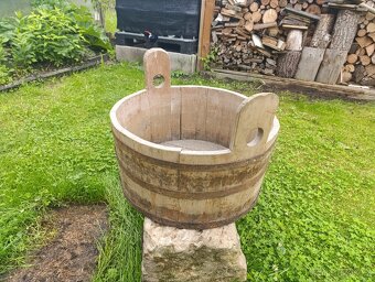 Dřevěný květináč - 2