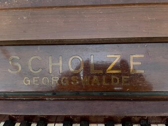 Klavír Scholze - 2